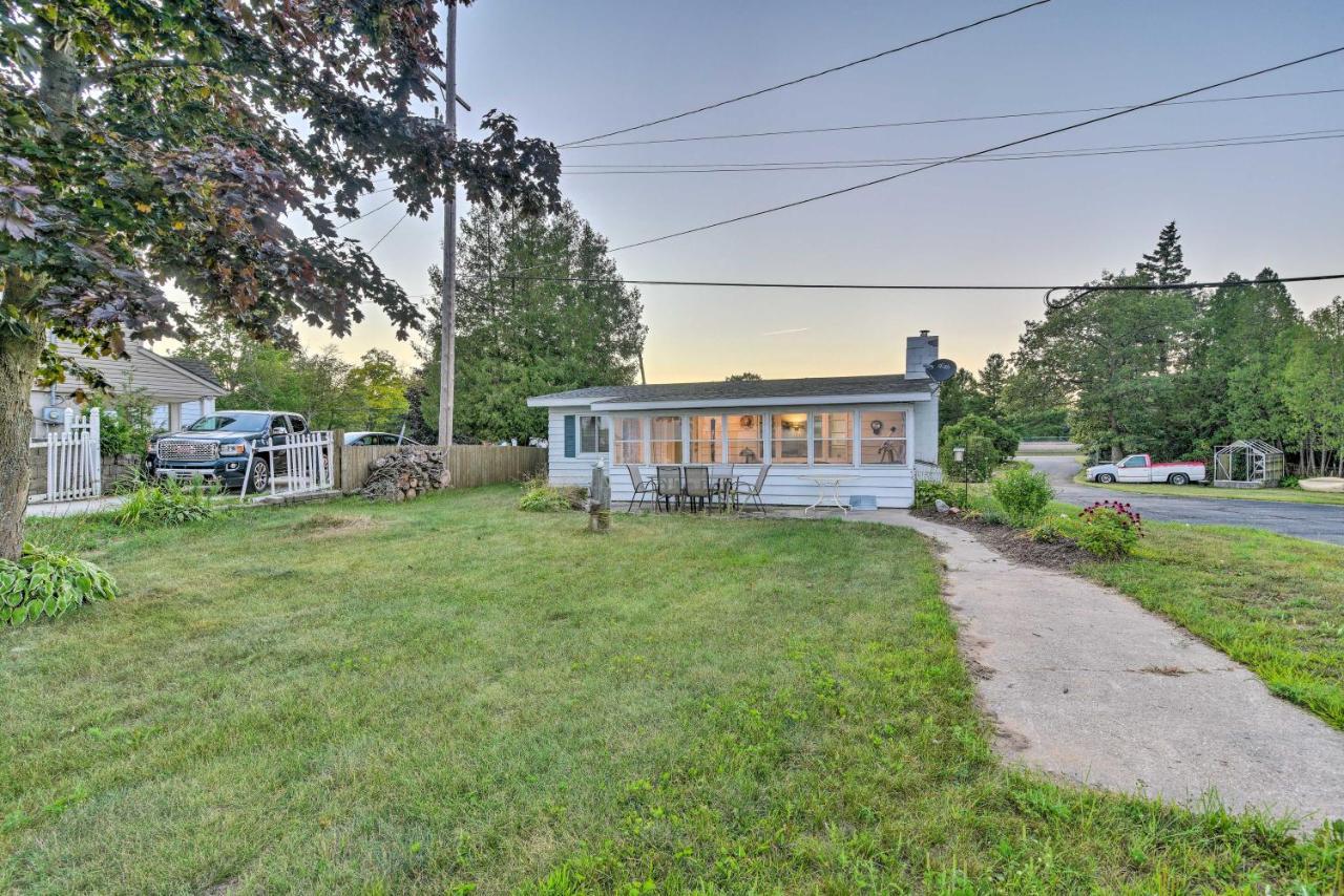East Tawas Cabin With Lake Huron Access And Views Dış mekan fotoğraf