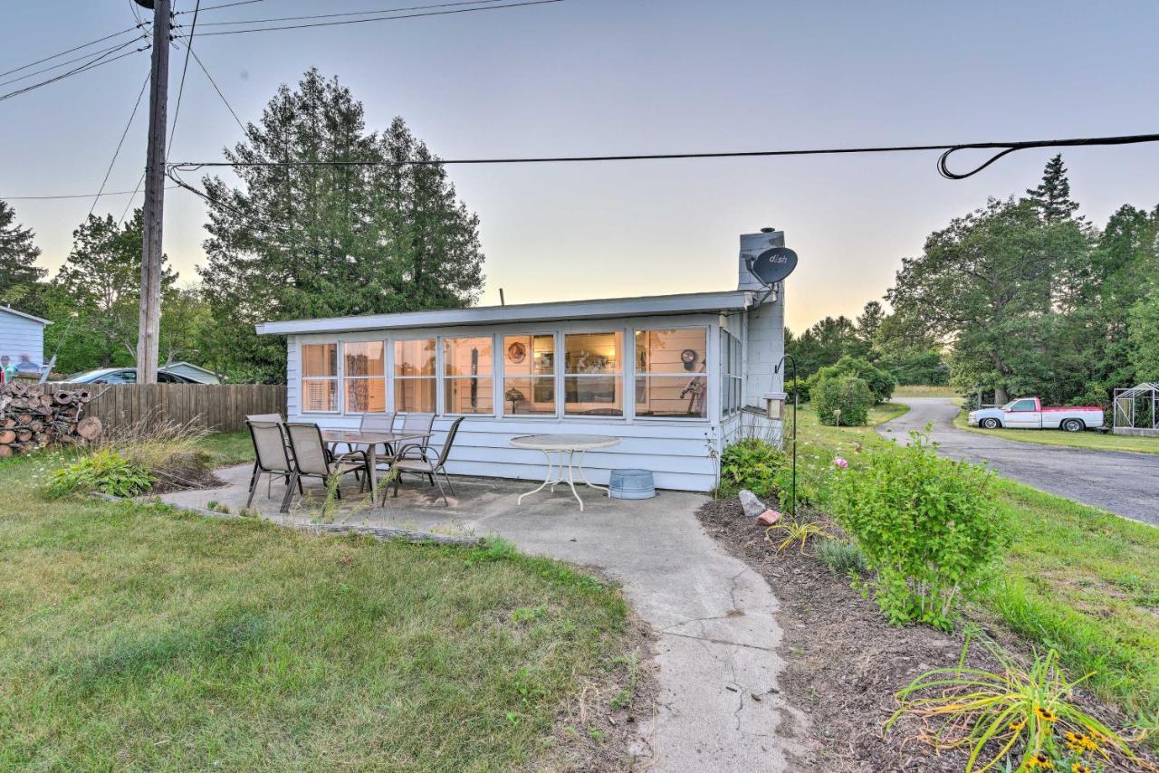 East Tawas Cabin With Lake Huron Access And Views Dış mekan fotoğraf