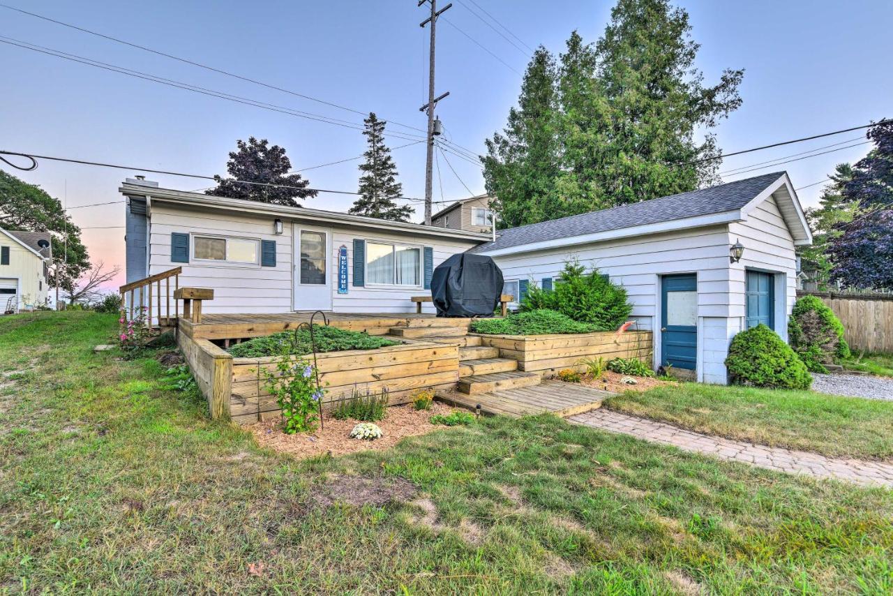 East Tawas Cabin With Lake Huron Access And Views Dış mekan fotoğraf